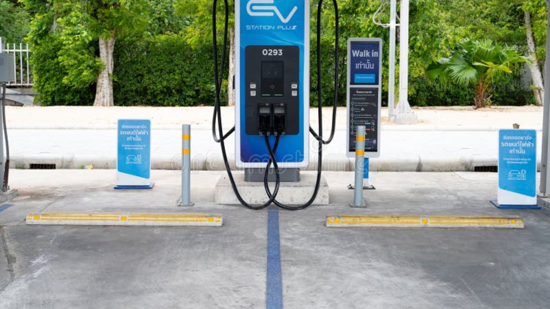 CITY OF WILM MARKET ST GAR1 charging station in Wilmington, NC