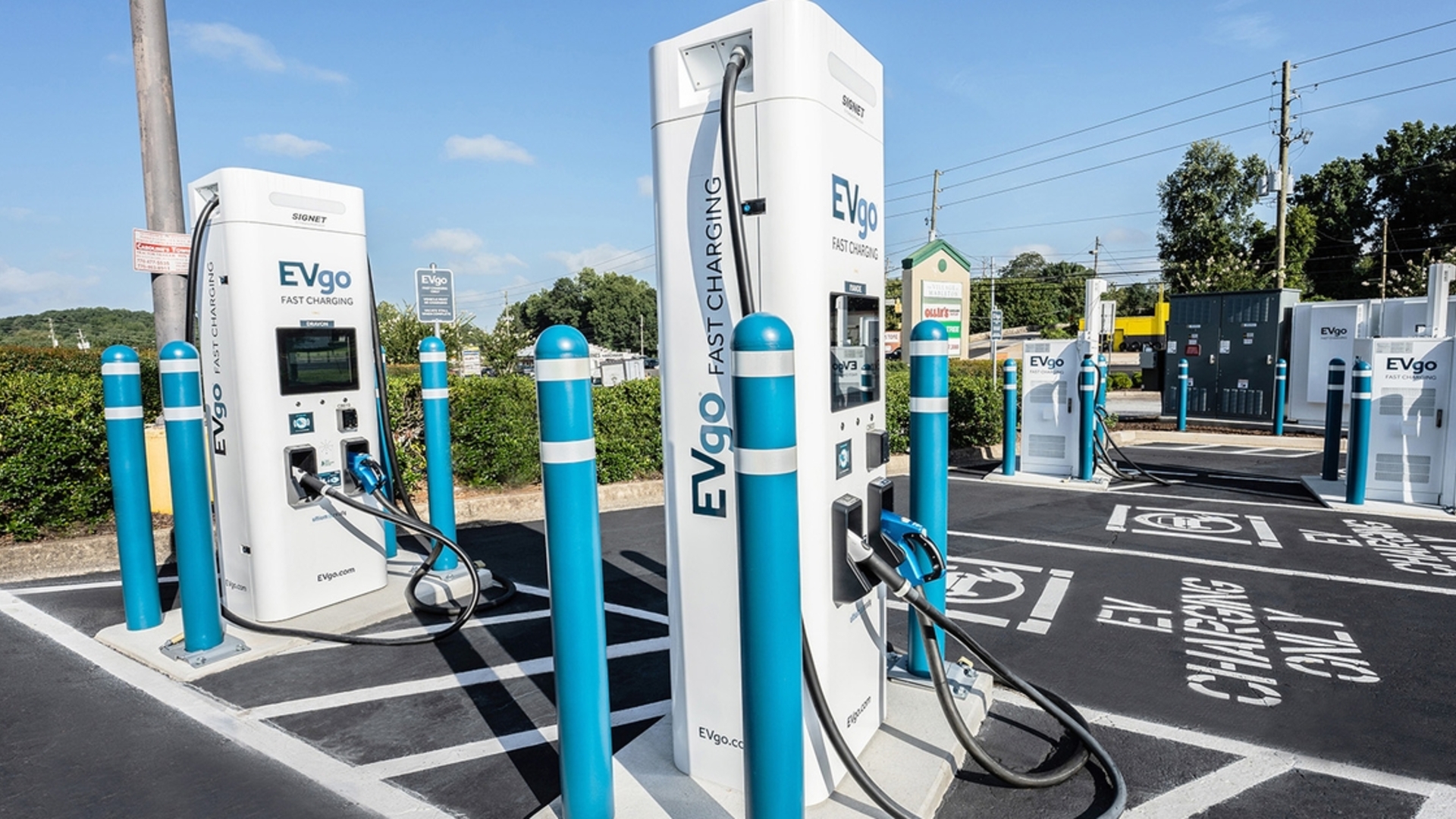 Lorton Marketplace charging station in Lorton, VA
